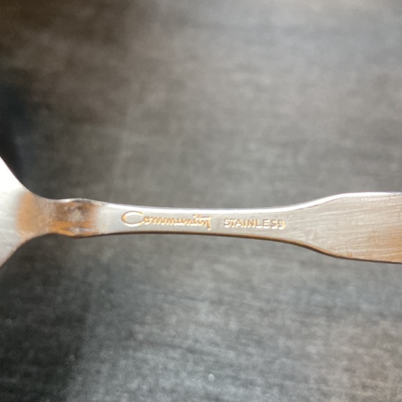 Set of 2 Community Stainless Steel Teaspoons - Picture 2 of 3